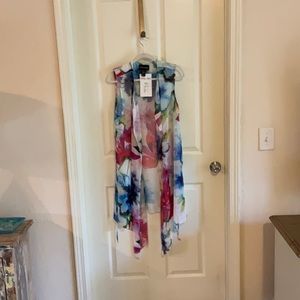 Tunic, Multicolor design. New with tag.